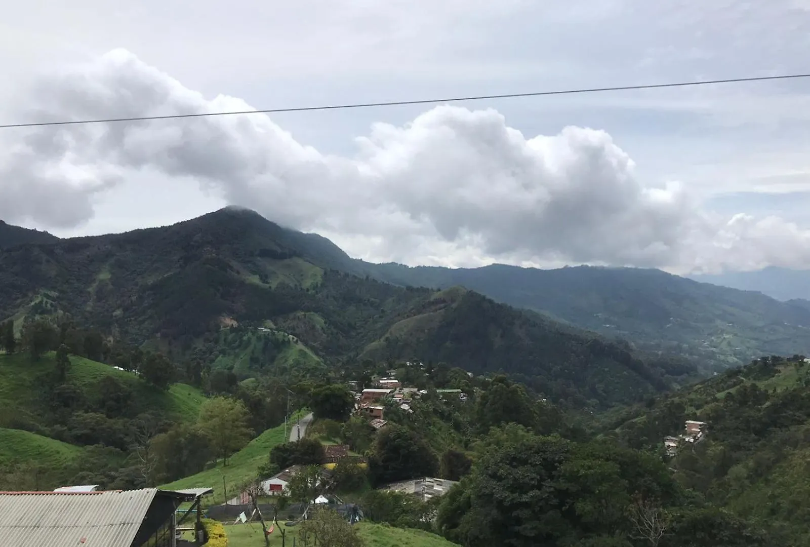 Medellin Antioquia Eco Hostel Montanita Tours & Desayuno Paisa Incluido Itagui Colombia